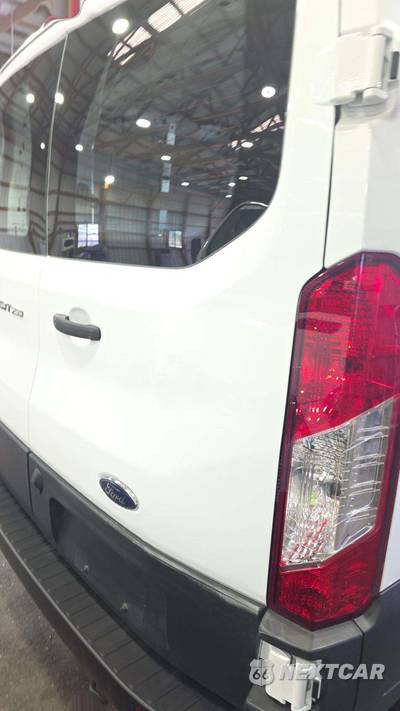 2025 Ford Transit 250 Cargo Van Low Roof 130.0" WB - zdjęcie 17 z 20 - miniatura