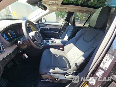 2026 Volvo XC90 B6 Plus 7-Passenger - zdjęcie 7 z 31 - miniatura