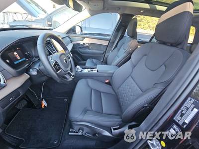 2026 Volvo XC90 B6 Plus 7-Passenger - zdjęcie 7 z 27 - miniatura