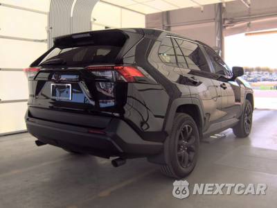 2025 Toyota RAV4 LE - zdjęcie 4 z 22 - miniatura