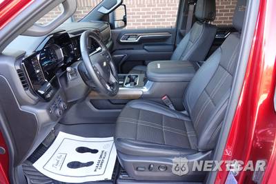 2025 Chevrolet Silverado 2500HD High Country Crew Cab Medium Bed 3LZ - zdjęcie 21 z 39 - miniatura