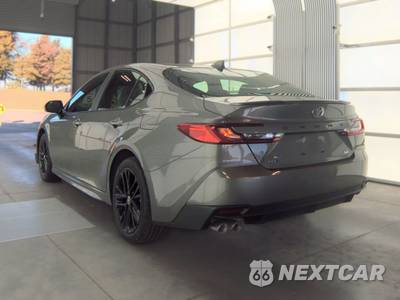 2026 Toyota Camry SE - zdjęcie 8 z 27 - miniatura
