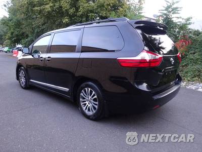 2018 Toyota Sienna XLE 8-Passenger 119.3" WB - zdjęcie 15 z 77 - miniatura