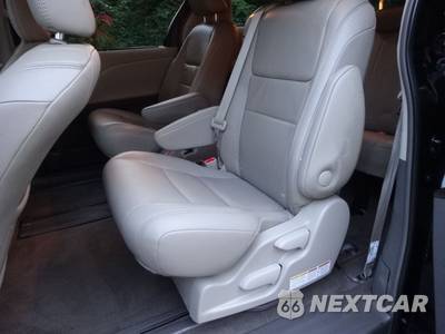 2018 Toyota Sienna XLE 8-Passenger 119.3" WB - zdjęcie 27 z 77 - miniatura