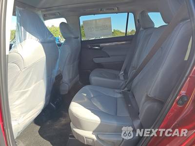 2026 Toyota Highlander Platinum - zdjęcie 19 z 26 - miniatura