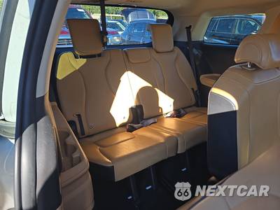 2022 Kia Carnival MPV LXS 121.7" WB - zdjęcie 14 z 40 - miniatura