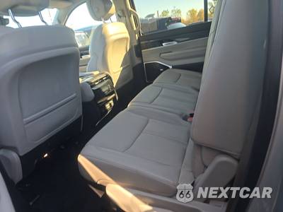2022 Jeep Wagoneer Series III - zdjęcie 13 z 28 - miniatura