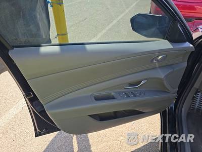 2026 Hyundai Elantra SEL Sport - zdjęcie 9 z 30 - miniatura