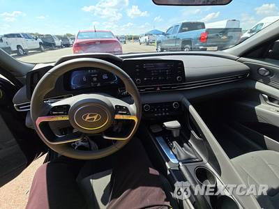 2026 Hyundai Elantra SEL Sport - zdjęcie 11 z 30 - miniatura