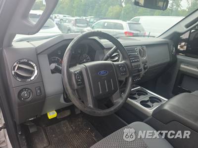 2016 Ford Super Duty F-250 XLT Crew Cab Medium Bed - zdjęcie 10 z 23 - miniatura