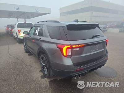 2025 Ford Explorer ST - zdjęcie 6 z 20 - miniatura