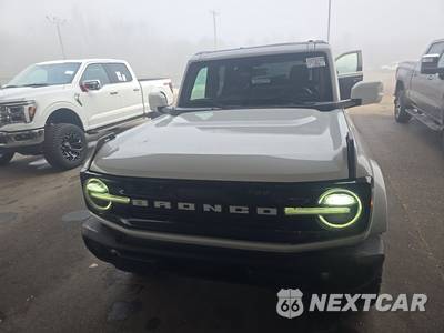 2023 Ford Bronco Outer Banks - zdjęcie 2 z 17 - miniatura
