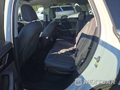 2025 Audi Q7 Premium Plus 55 TFSI - zdjęcie 13 z 28 - miniatura