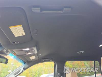 2024 Chevrolet Suburban Premier 1LZ - zdjęcie 18 z 28 - miniatura