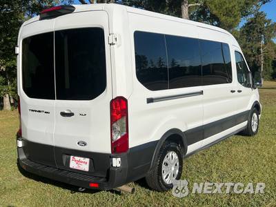 2026 Ford Transit Passenger Van XLT Medium Roof 148.0" WB - zdjęcie 3 z 29 - miniatura
