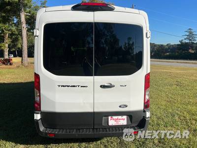 2026 Ford Transit Passenger Van XLT Medium Roof 148.0" WB - zdjęcie 4 z 29 - miniatura