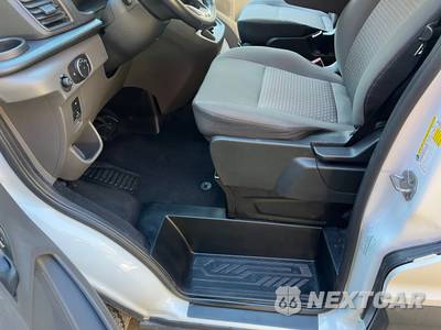 2026 Ford Transit Passenger Van XLT Medium Roof 148.0" WB - zdjęcie 9 z 29 - miniatura