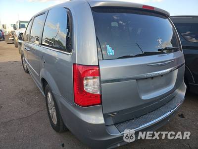 2014 Chrysler Town & Country Touring 121.2" WB - zdjęcie 6 z 39 - miniatura