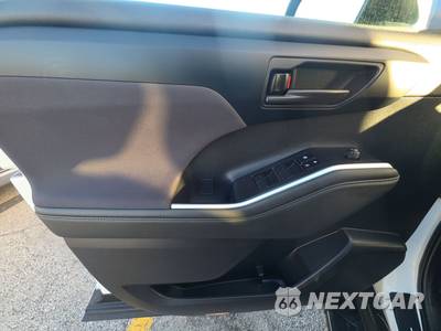 2023 Toyota Highlander LE - zdjęcie 15 z 29 - miniatura