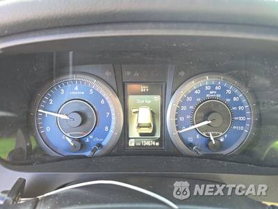 2015 Toyota Sienna XLE 7-Passenger 119.3" WB - zdjęcie 12 z 36 - miniatura
