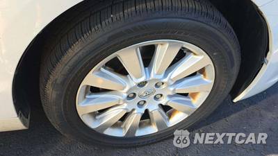 2015 Toyota Sienna XLE 7-Passenger 119.3" WB - zdjęcie 28 z 36 - miniatura