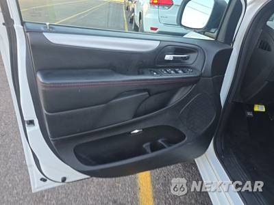 2019 Dodge Grand Caravan GT 121.2" WB - zdjęcie 9 z 31 - miniatura