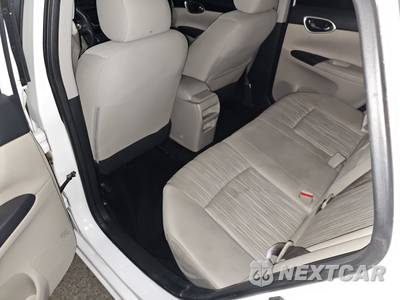 2016 Nissan Sentra SV - zdjęcie 13 z 39 - miniatura