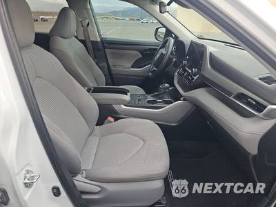 2023 Toyota Highlander L - zdjęcie 8 z 29 - miniatura