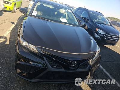 2024 Toyota Camry SE - zdjęcie 2 z 34 - miniatura