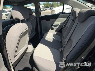 2009 Hyundai Accent GLS Sedan - zdjęcie 13 z 44 - miniatura