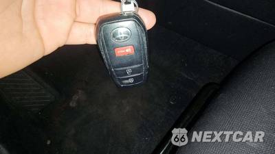 2026 Toyota Corolla Cross LE - zdjęcie 17 z 33 - miniatura