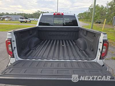 2018 GMC Sierra 1500 Denali Crew Cab Short Bed 5SA - zdjęcie 16 z 23 - miniatura