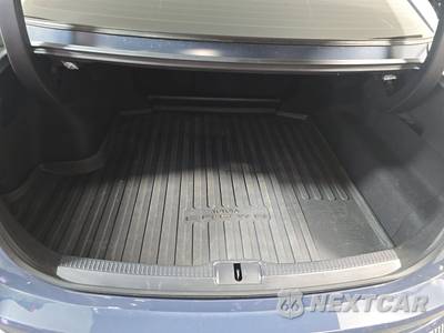 2025 Toyota Crown XLE - zdjęcie 16 z 29 - miniatura