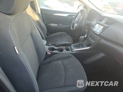 2019 Nissan Sentra S - zdjęcie 8 z 53 - miniatura