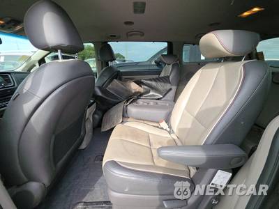 2016 Kia Sedona EX 120.5" WB - zdjęcie 13 z 39 - miniatura