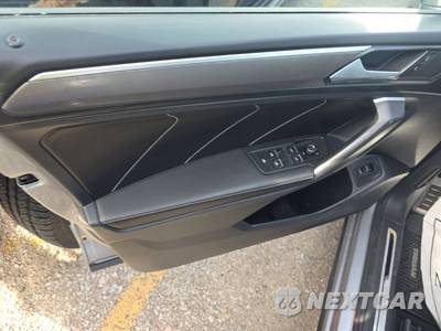 2022 Volkswagen Tiguan SE R-Line Black - zdjęcie 9 z 22 - miniatura