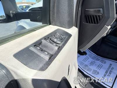 2017 Ford Super Duty F-450 Cab Chassis XL Crew Cab DRW - zdjęcie 13 z 19 - miniatura