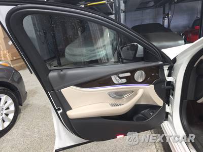 2022 Mercedes-Benz E 350 4MATIC Sedan - zdjęcie 9 z 25 - miniatura