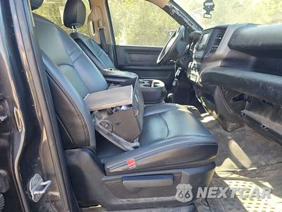 2019 Ram 5500 Cab Chassis Tradesman Crew Cab DRW - zdjęcie 8 z 35 - miniatura
