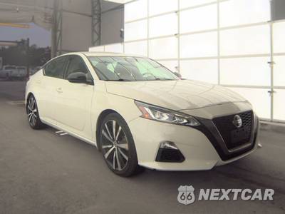 2022 Nissan Altima SR - zdjęcie 3 z 33 - miniatura