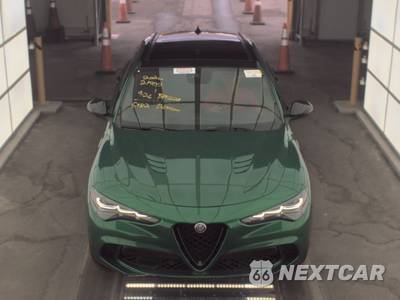 2024 Alfa Romeo Stelvio Quadrifoglio Carbon Edition - zdjęcie 2 z 22 - miniatura