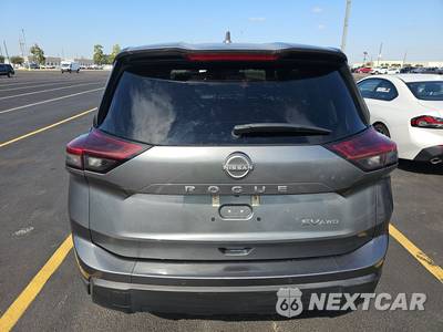 2024 Nissan Rogue SV - zdjęcie 5 z 22 - miniatura