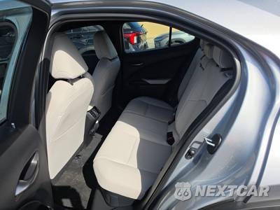 2025 Lexus UX 300h - zdjęcie 13 z 18 - miniatura