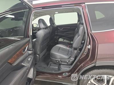 2024 Subaru Ascent Touring 7-Passenger - zdjęcie 13 z 21 - miniatura