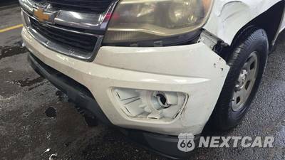 2017 Chevrolet Colorado WT Crew Cab Medium Bed 4WT - zdjęcie 24 z 30 - miniatura