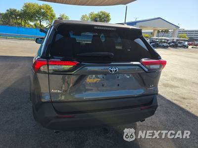 2024 Toyota RAV4 Hybrid LE - zdjęcie 5 z 23 - miniatura