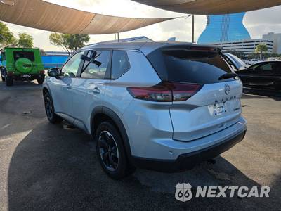 2024 Nissan Rogue SV - zdjęcie 6 z 22 - miniatura