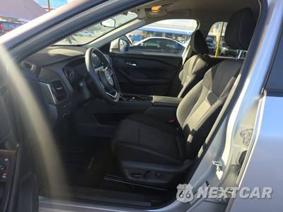 2024 Nissan Rogue SV - zdjęcie 7 z 22 - miniatura
