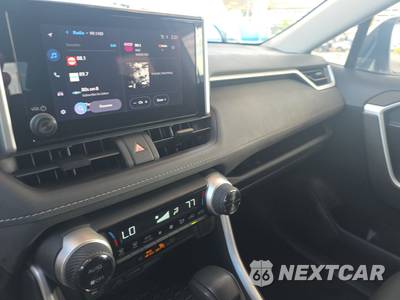 2024 Toyota RAV4 Hybrid LE - zdjęcie 11 z 19 - miniatura