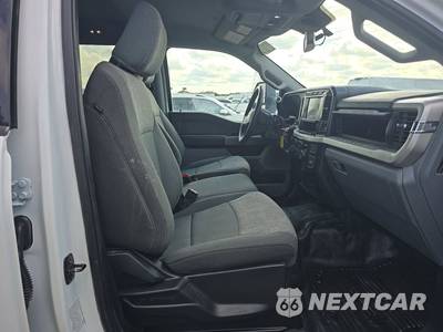 2024 Ford Super Duty F-550 Cab Chassis XLT Crew Cab DRW - zdjęcie 8 z 29 - miniatura